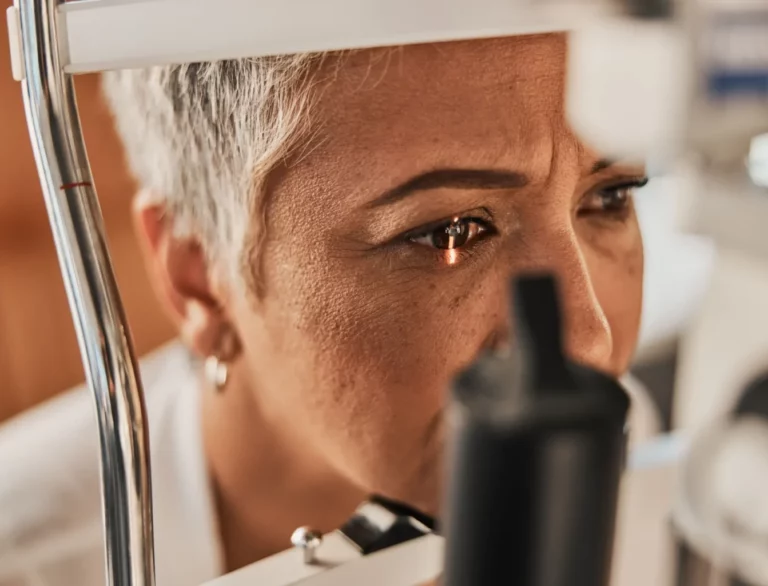 Examen de l'oeil